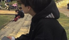 吃瓜网红照片头像男,揭秘吃瓜网红的帅气男生头像之谜