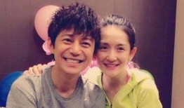 何炅爆料自卑的女孩视频,勇敢面对自我，绽放独特光芒