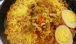 泡面酸菜爆料视频,揭秘网红美食背后的真相