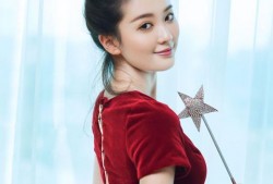 圈内爆料乔欣霍启刚,豪门与青春的跨界邂逅